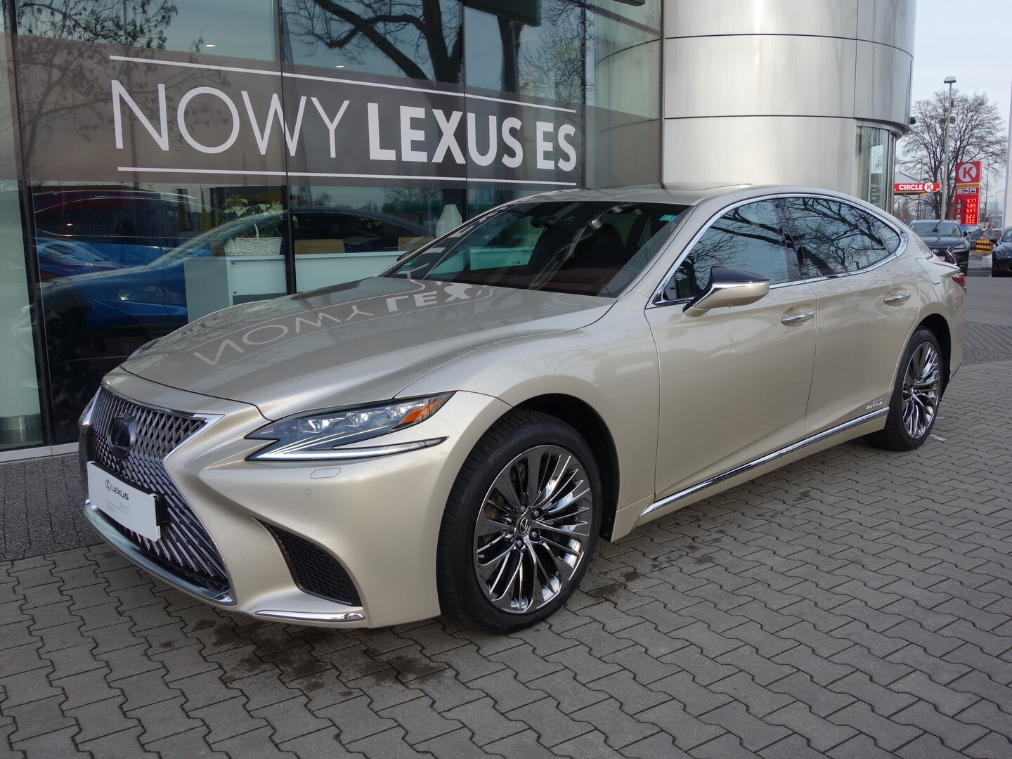 Lexus LS