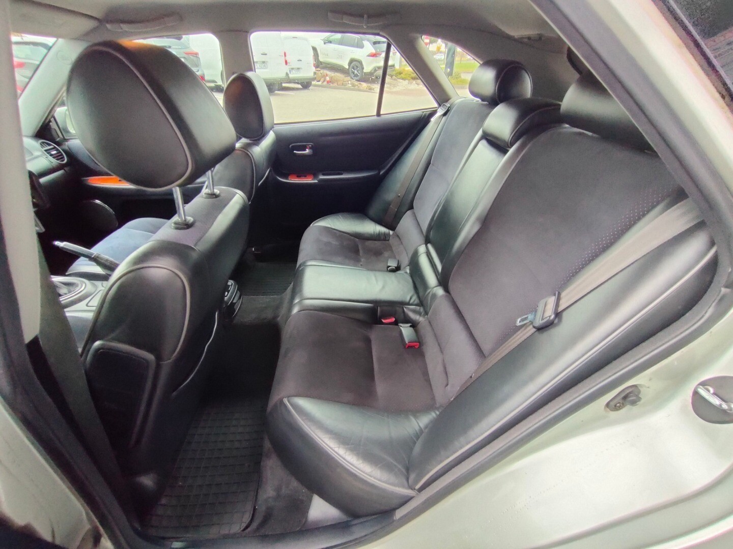 Lexus IS