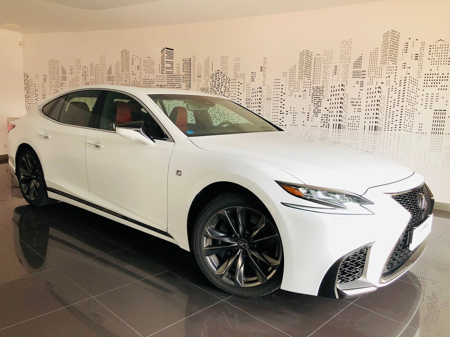 Lexus LS