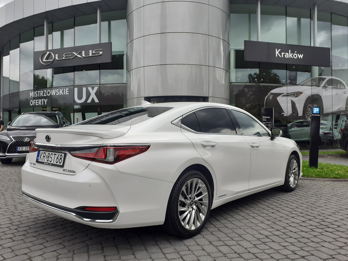 Lexus ES