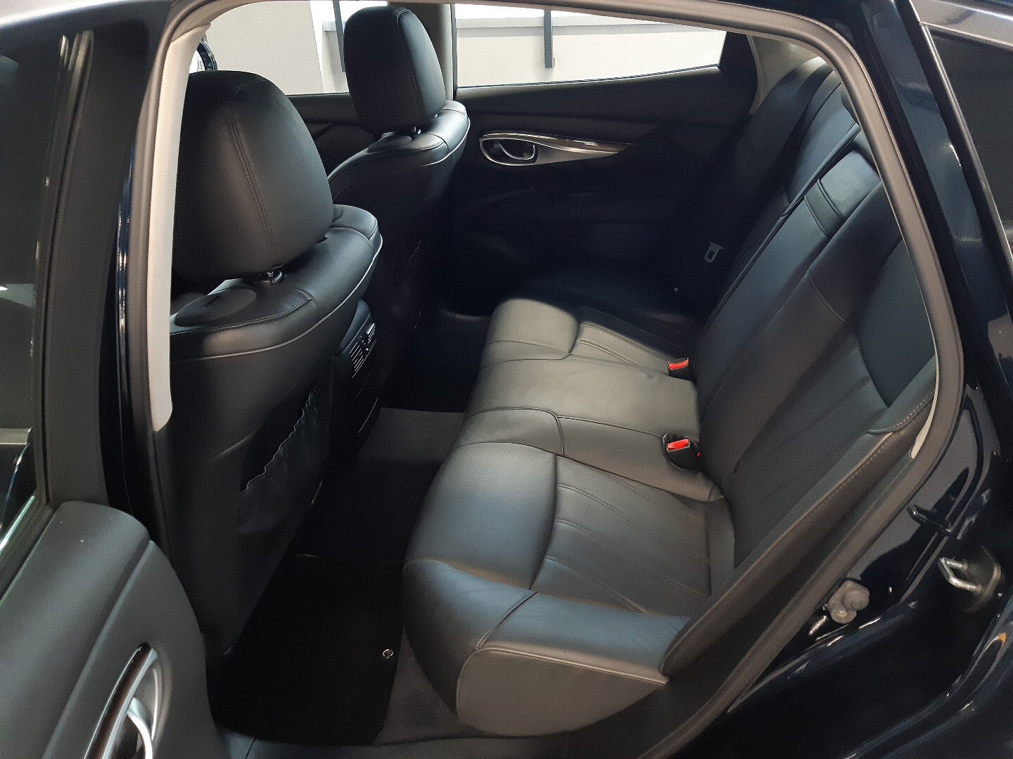 Infiniti Q70