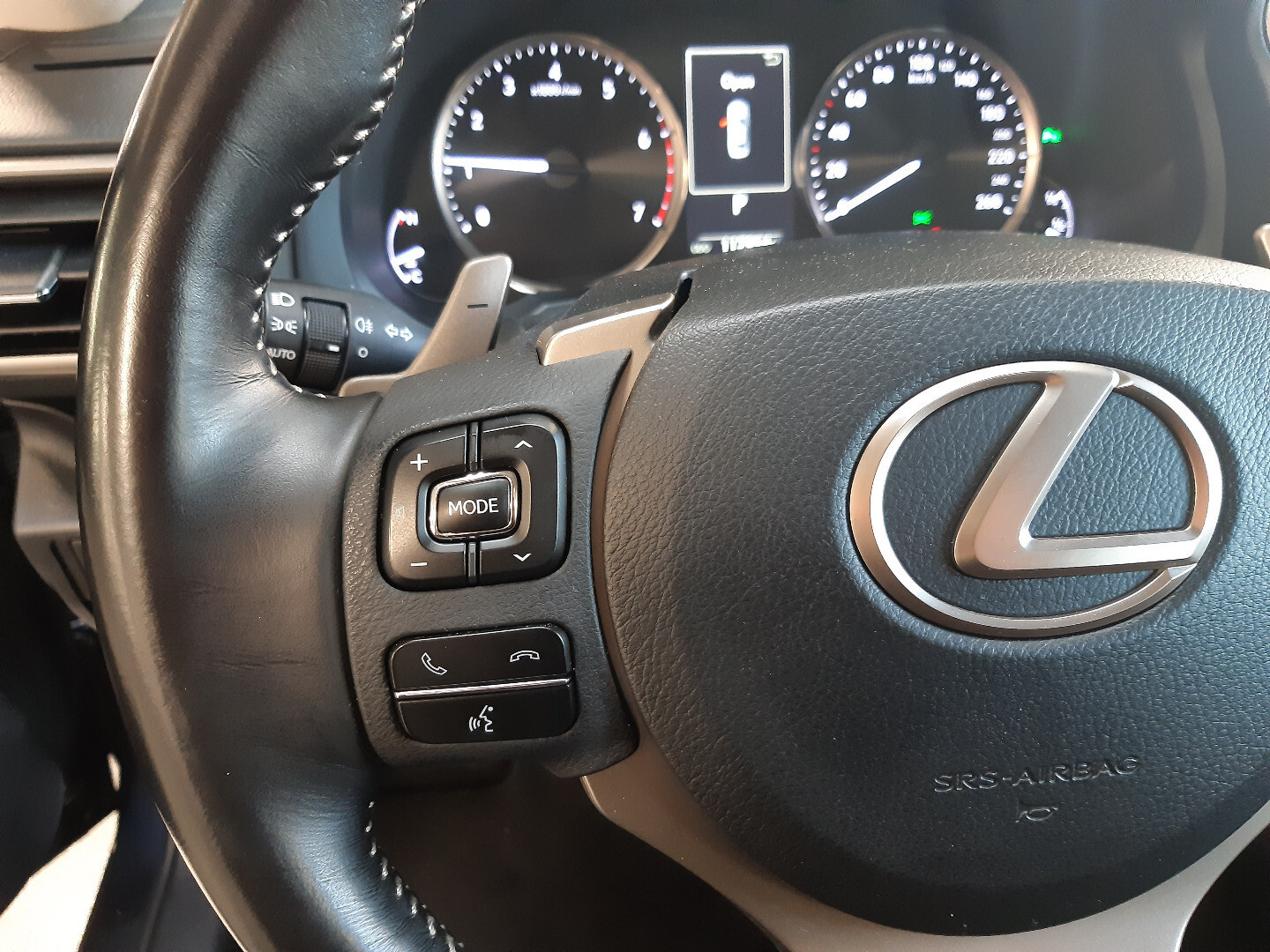 Lexus IS