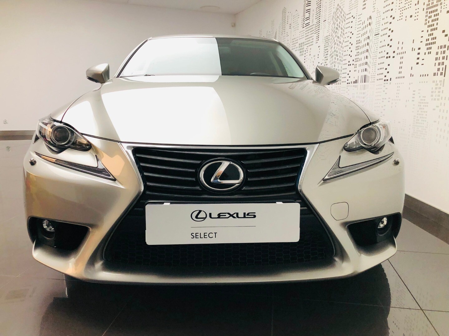 Lexus IS