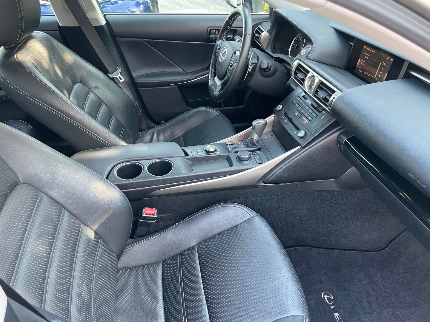 Lexus IS