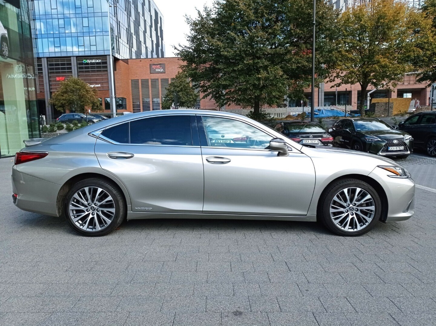 Lexus ES